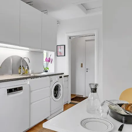 호텔 Cozy In Dronningmlle With Wifi 5*